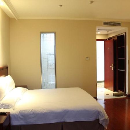 Greentree Inn Jiangsu Changzhou Liyang East Nanhuan Road High Speed Rail Station Business Hotel エクステリア 写真